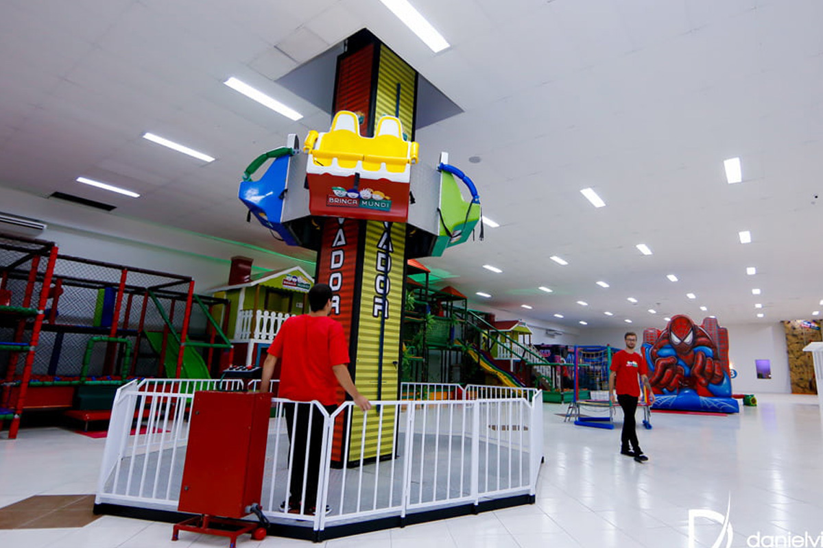 Elevador giratório - festa infantil florianópolis